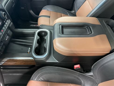 Used 2022 Chevrolet Silverado 1500 High Country w/ Z71 Off-Road Package AWD/4WD image 22