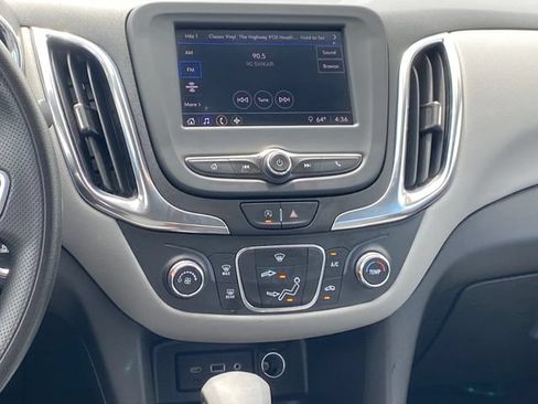 Certified 2022 Chevrolet Equinox LS w/ Driver Confidence II Package AWD/4WD image 10