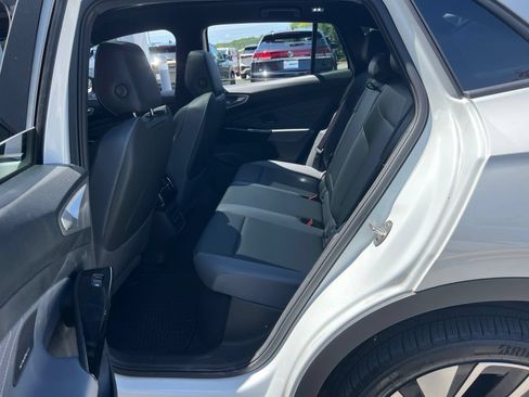 Used 2025 Volkswagen ID.4 Pro S Plus AWD/4WD image 34