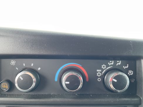 Used 2024 Chevrolet Express 2500 w/ Driver Convenience Package RWD image 30