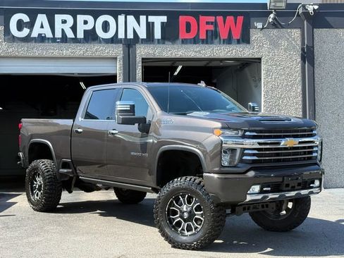 Used 2020 Chevrolet Silverado 2500 High Country w/ Technology Package AWD/4WD image 2