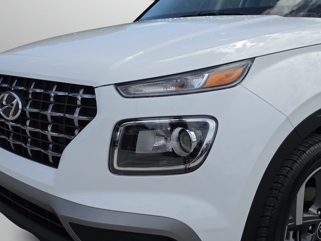 New 2026 Hyundai Venue SEL FWD image 35