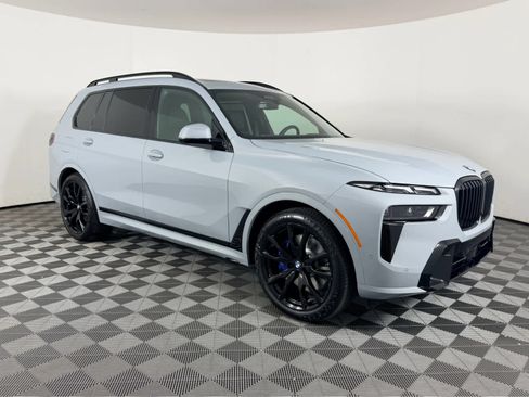 New 2026 BMW X7 xDrive40i w/ M Sport Package AWD/4WD image 1