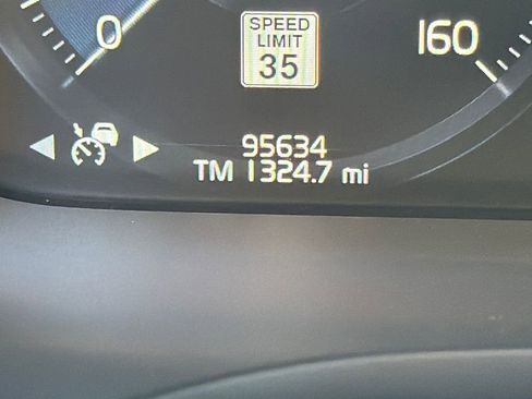 Used 2021 Volvo V60 T5 Cross Country w/ Lounge Package image 28