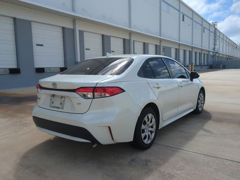 Used 2021 Toyota Corolla LE image 5