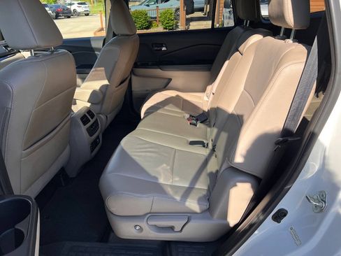 Used 2016 Honda Pilot Touring image 24