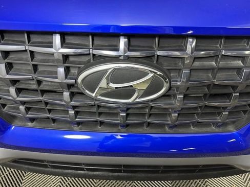 Certified 2024 Hyundai Venue SEL image 9