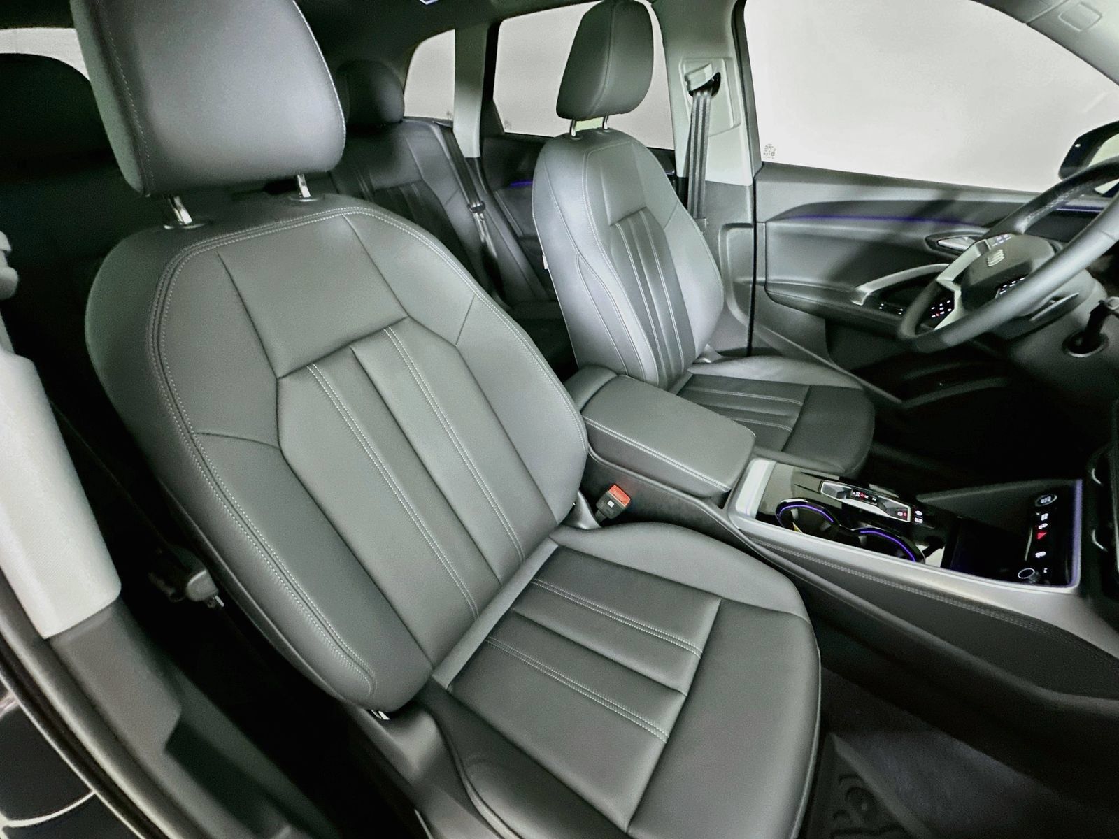 Used 2025 Audi Q5 Premium w/ Convenience Package AWD/4WD image 44