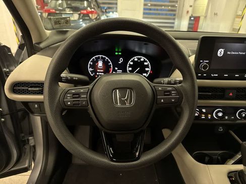 Used 2023 Honda HR-V LX image 18