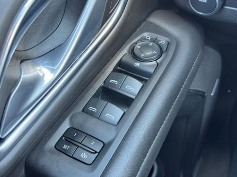 Used 2024 Chevrolet Suburban LT image 26