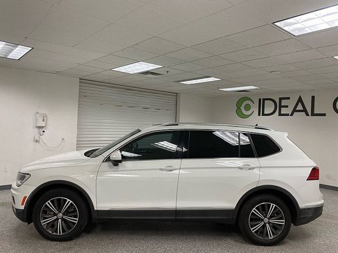 Used 2019 Volkswagen Tiguan SE image 9