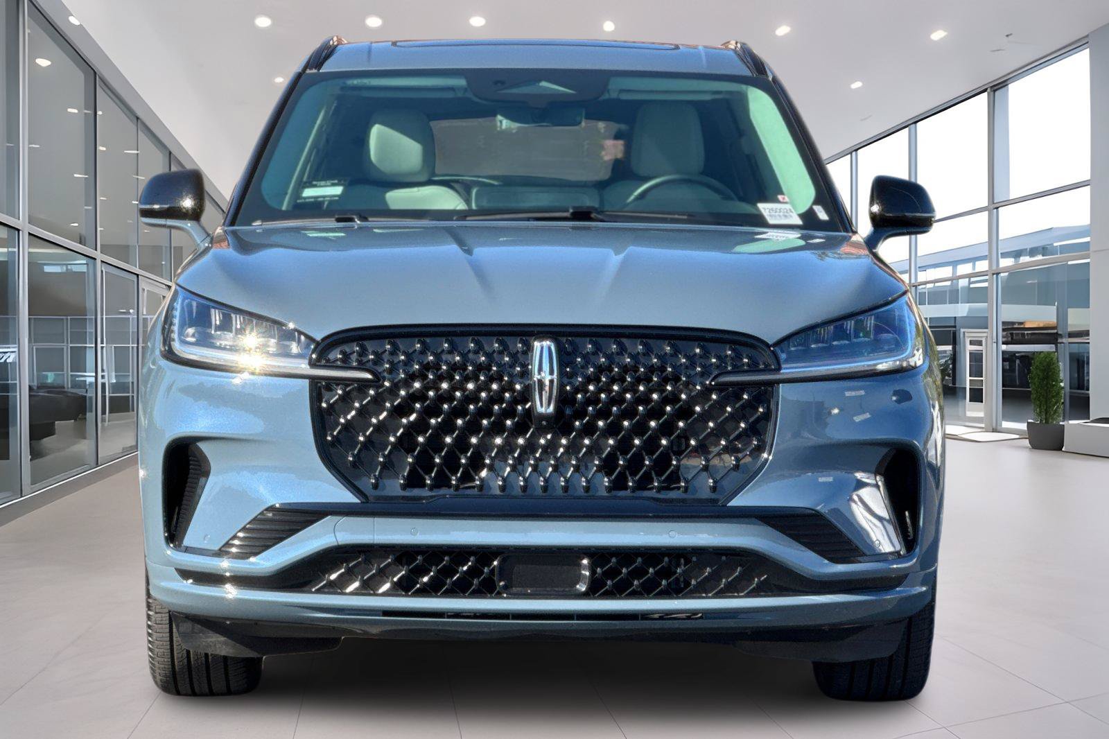Used 2026 Lincoln Aviator AWD w/ Jet Appearance Package image 9