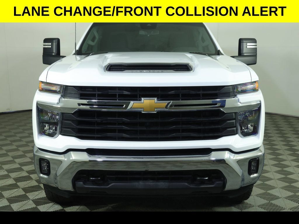 Used 2025 Chevrolet Silverado 2500 LT AWD/4WD image 10
