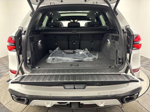 New 2026 BMW X5 xDrive40i w/ M Sport Package image 21