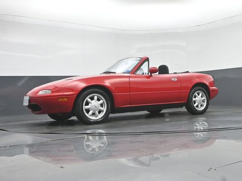 Used 1990 MAZDA MX-5 Miata RWD image 32