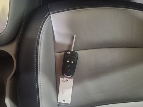 Used 2016 Buick Encore Premium image 16