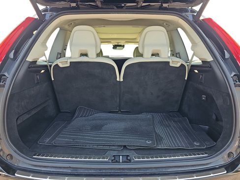 Used 2018 Volvo XC90 T5 Momentum w/ Convenience Package AWD/4WD image 27