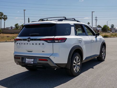 New 2026 Nissan Pathfinder SL FWD image 4