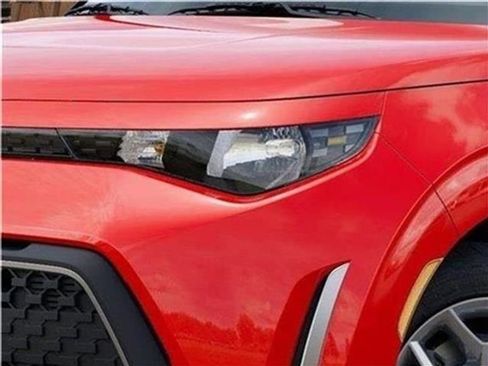 New 2025 Kia Soul LX image 14