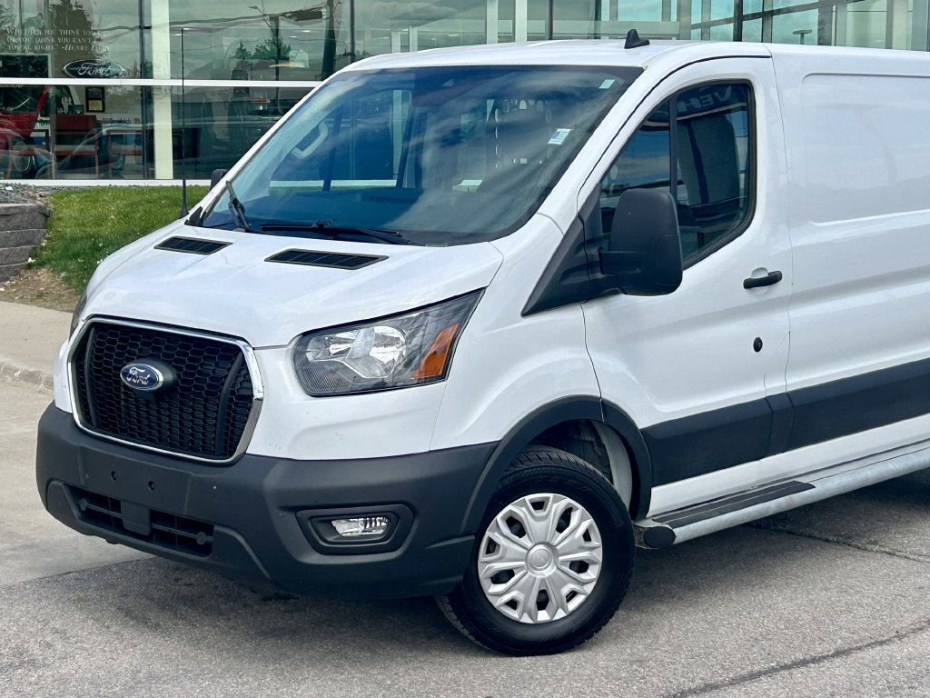 Used 2025 Ford Transit 250 Low Roof w/ Exterior Upgrade Package RWD image 2
