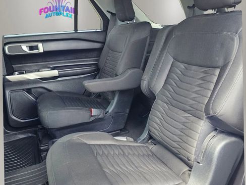 Used 2021 Ford Explorer XLT AWD/4WD image 16