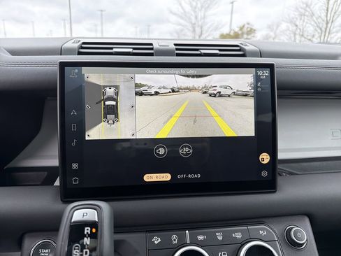 Used 2025 Land Rover Defender 110 S image 27