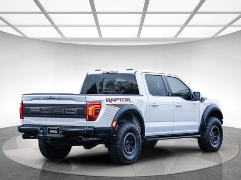 Used 2025 Ford F150 Raptor image 4