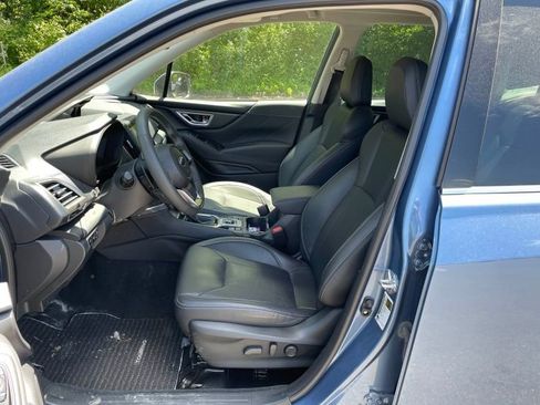 Used 2023 Subaru Forester Touring AWD/4WD image 3