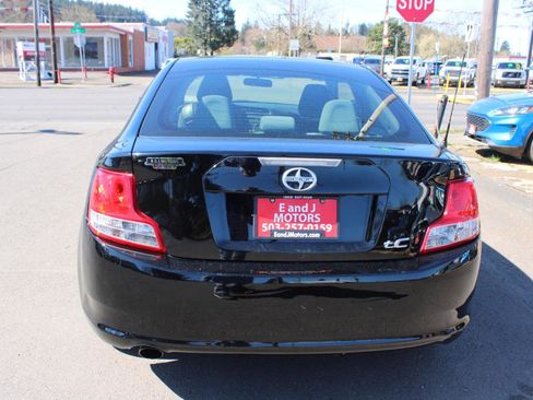 Used 2013 Scion tC image 5