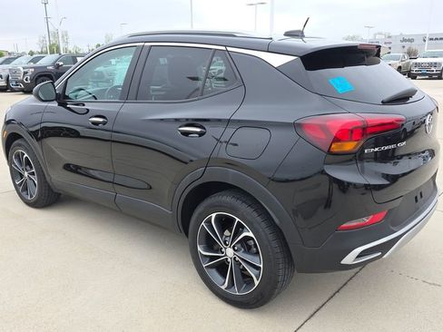 Used 2021 Buick Encore GX Select image 3