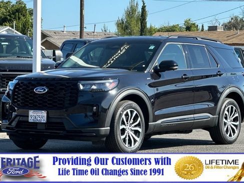 Used 2025 Ford Explorer ST-Line AWD/4WD image 8