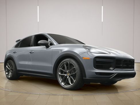 Certified 2022 Porsche Cayenne Turbo GT AWD/4WD image 30