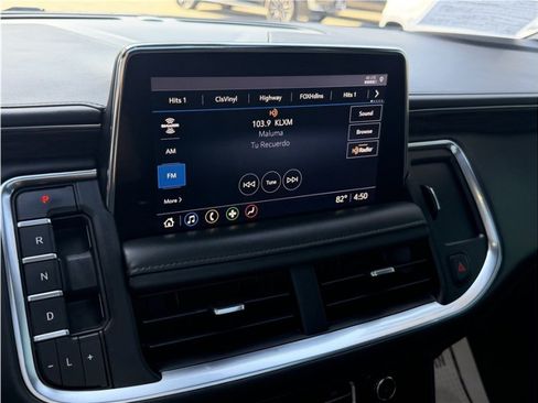 Used 2021 Chevrolet Suburban LT RWD image 45