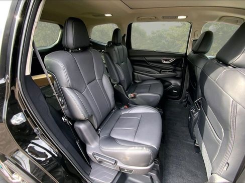 New 2026 Subaru Ascent Limited image 10