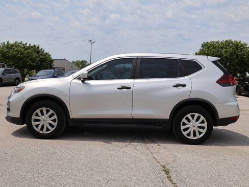 Used 2018 Nissan Rogue S AWD/4WD image 8