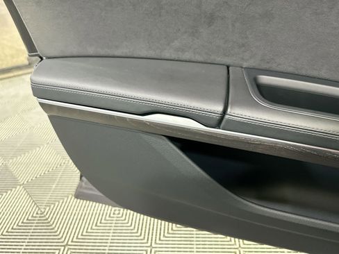 Used 2023 Audi A8 L 3.0T w/ Executive Package image 34