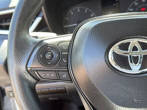 Used 2025 Toyota Corolla LE FWD image 12