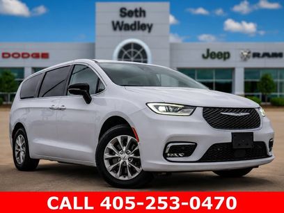 Used 2024 Chrysler Pacifica Touring-L