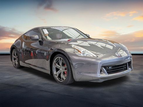 Used 2010 Nissan 370Z Touring w/ Sport Pkg RWD image 1