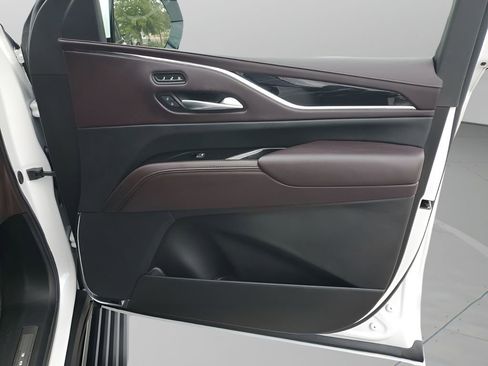 Certified 2024 Cadillac Escalade V w/ LPO, ONYX Package image 13