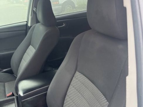 Used 2015 Toyota Camry LE image 11