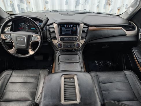 Used 2019 GMC Yukon XL Denali AWD/4WD image 18