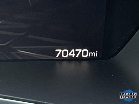 Used 2023 GMC Canyon Denali w/ Denali Black Edition image 19