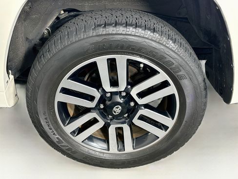 Used 2017 Toyota 4Runner Limited AWD/4WD image 11