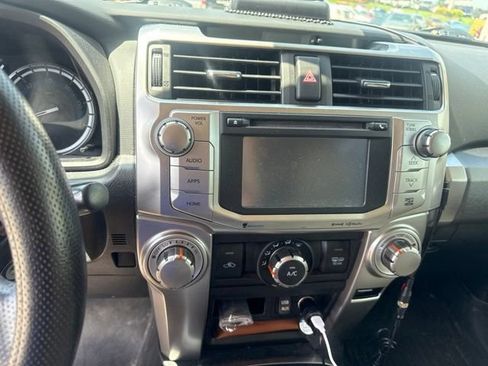 Used 2017 Toyota 4Runner SR5 Premium RWD image 27