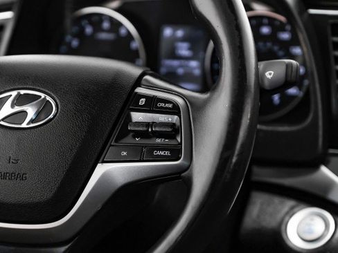 Used 2017 Hyundai Elantra Limited image 17