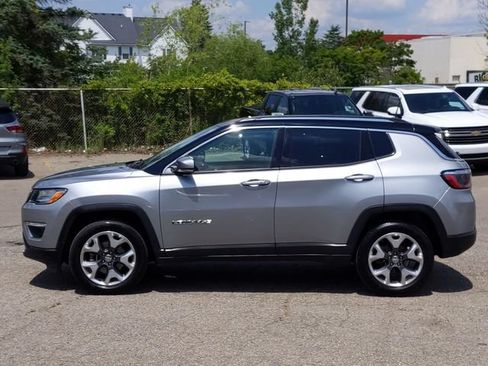 Used 2021 Jeep Compass Limited AWD/4WD image 2