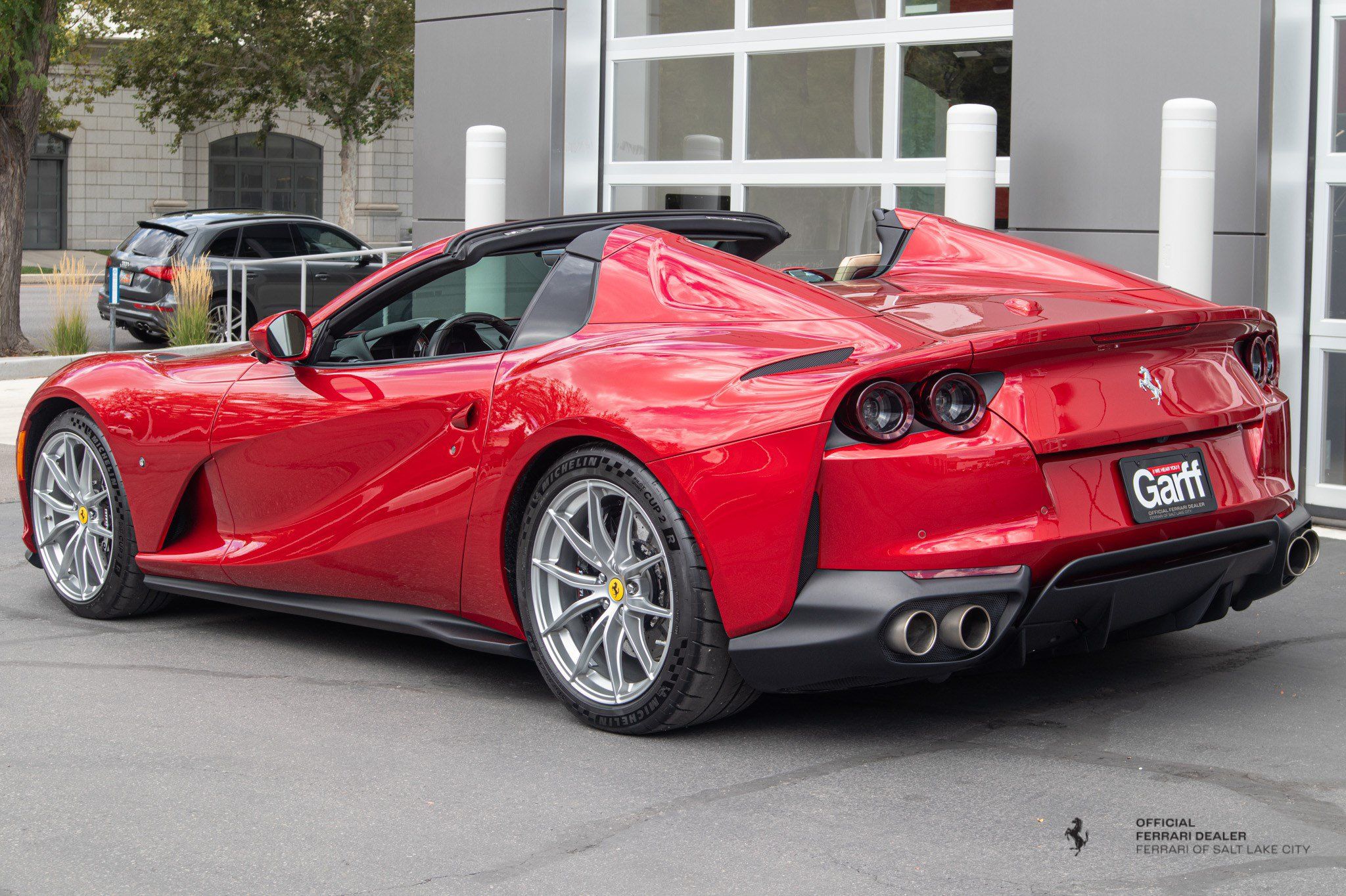 Used 2021 Ferrari 812 GTS RWD image 3