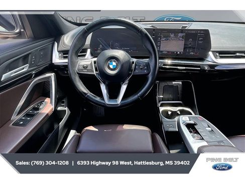 Used 2025 BMW X1 xDrive28i AWD/4WD image 5