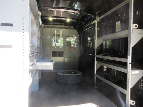 Used 2016 Ford Transit 250 148 Medium Roof RWD image 18